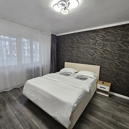 Apartamento Trapezului 8 *
